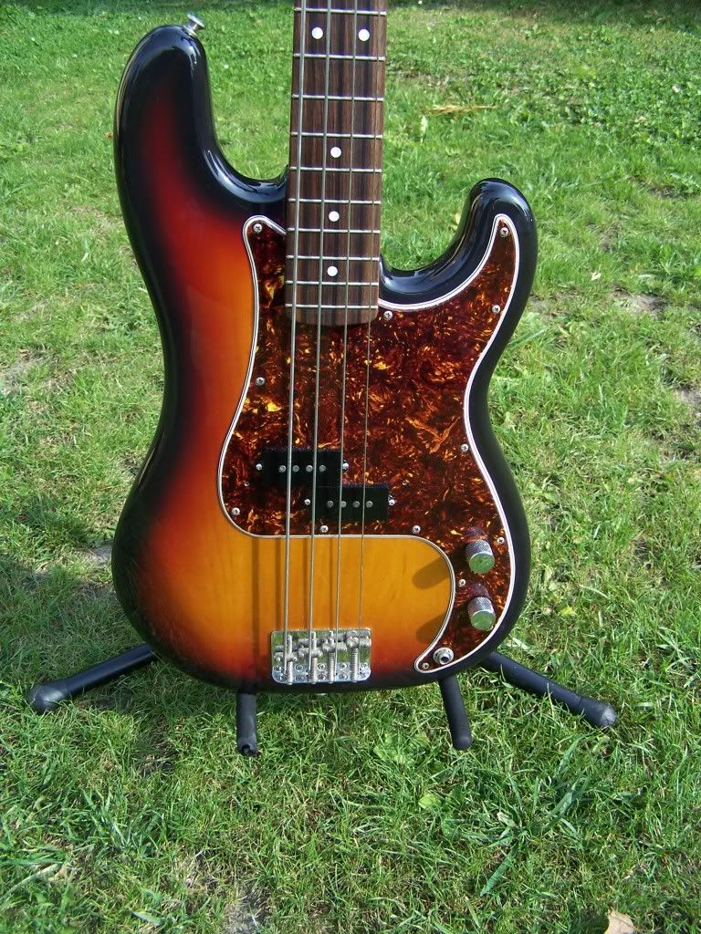 [Obrazek: Squier%20Precision%20JV%20(9)_zpsf0016132.jpg]