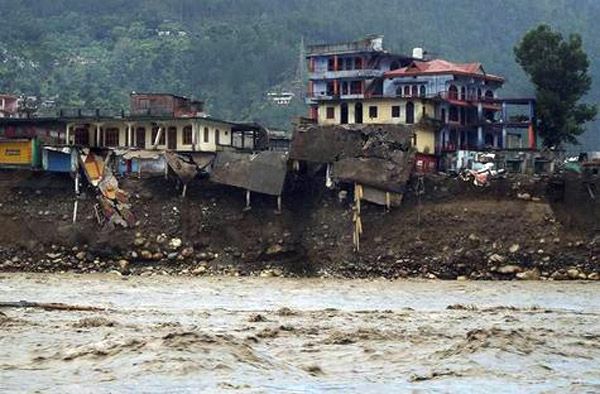  photo inundacionesindia1_zpsc071058c.jpg