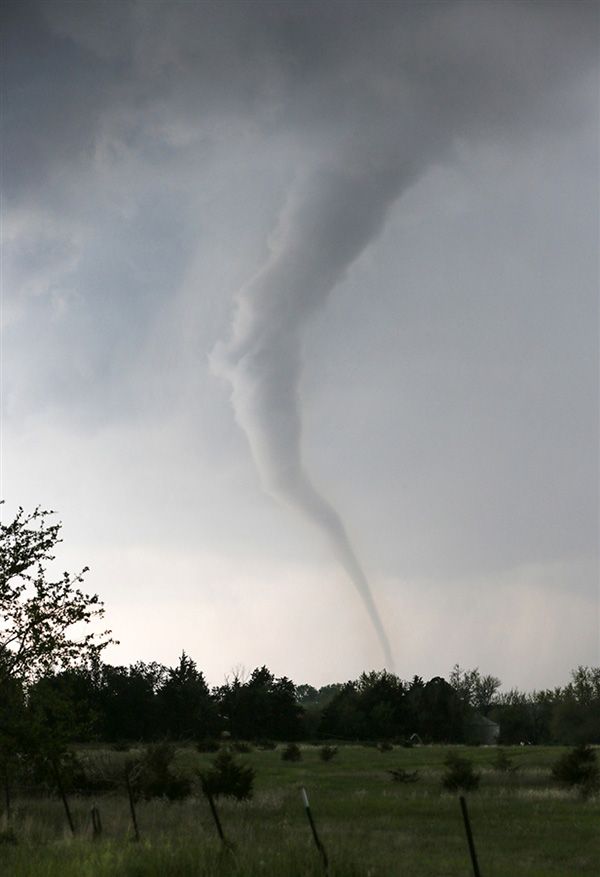  photo tornadoeeuu_zps5aac76f2.jpg