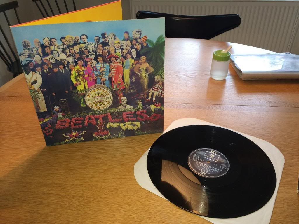 beatles - Sgt. Peppers Lonely Hearts Club Band Record