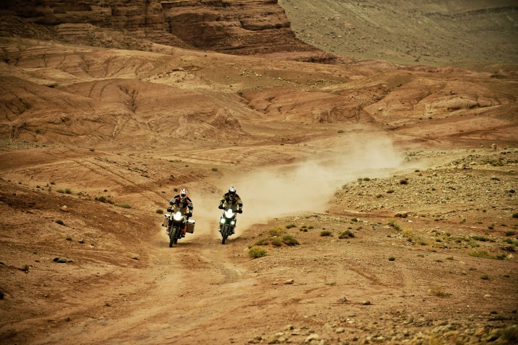 1190Adventure_R_action_02.jpg