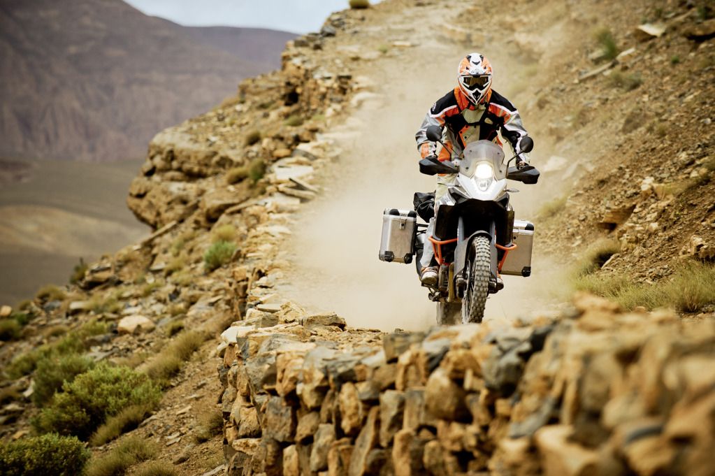 1190Adventure_R_action_05.jpg
