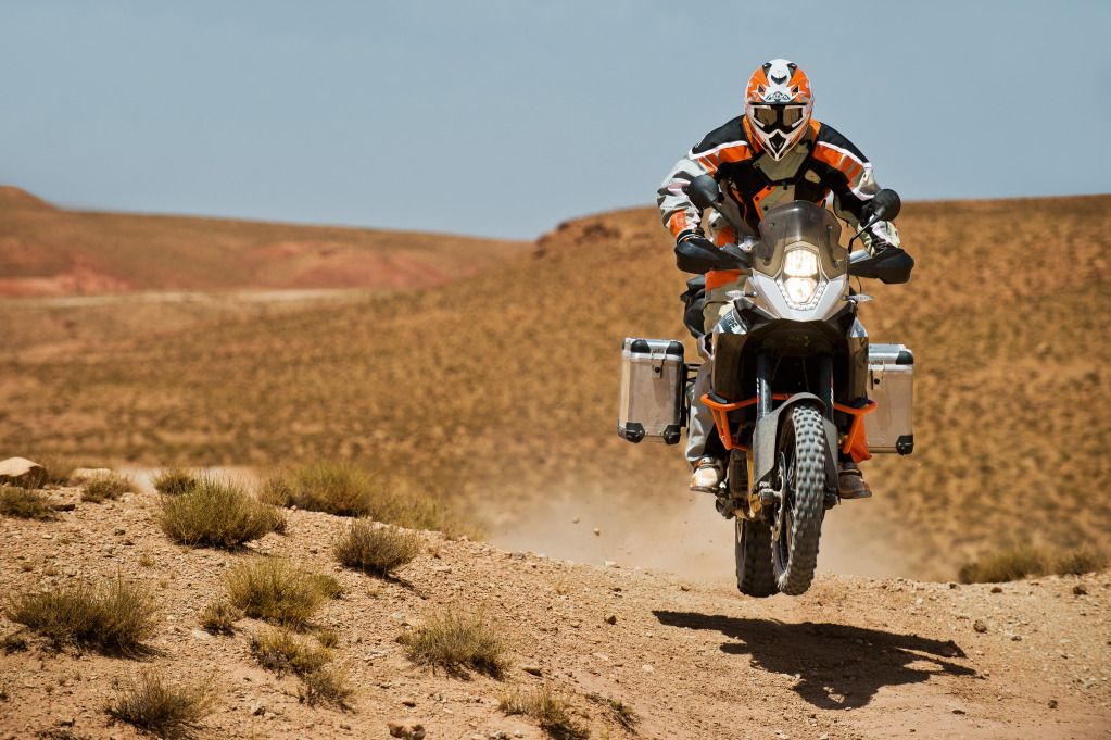 1190Adventure_R_action_09.jpg