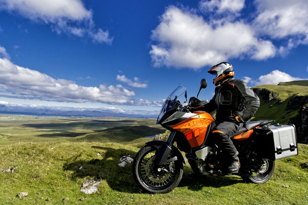 1190Adventure_action_05-1.jpg