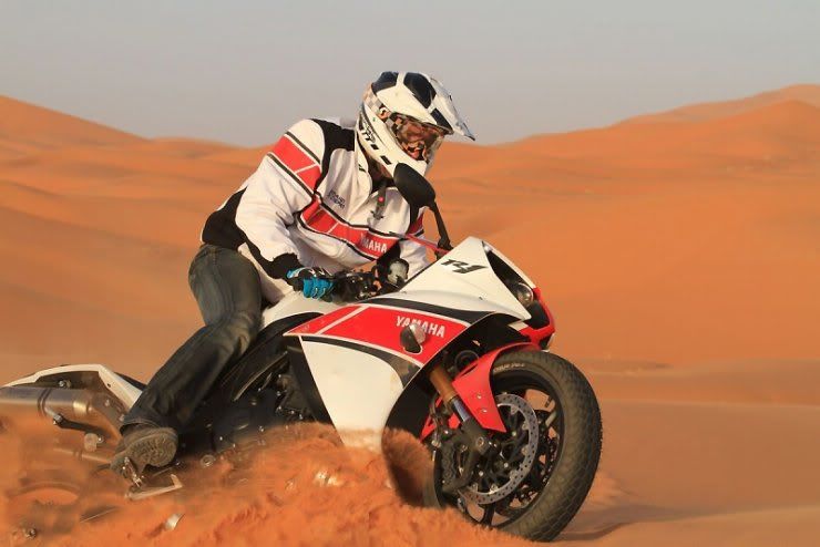 2012-yamaha-peterhansel-dune-r1-2-9c5b9.jpg