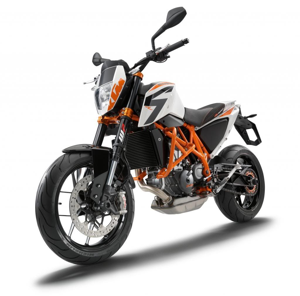 690Duke_R_left_front.jpg