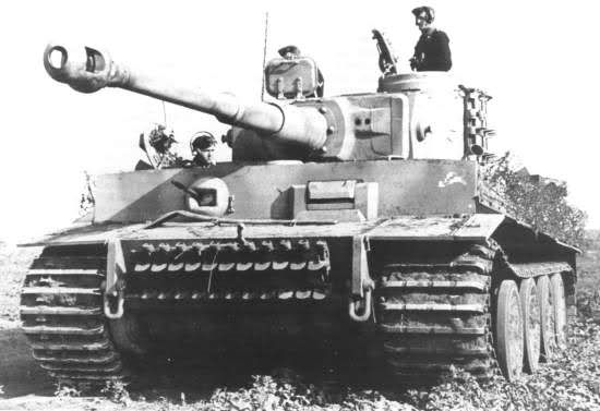 Pz Tiger VI (tanque pesado aleman) Pz Tiger VI (tanque pesado aleman)