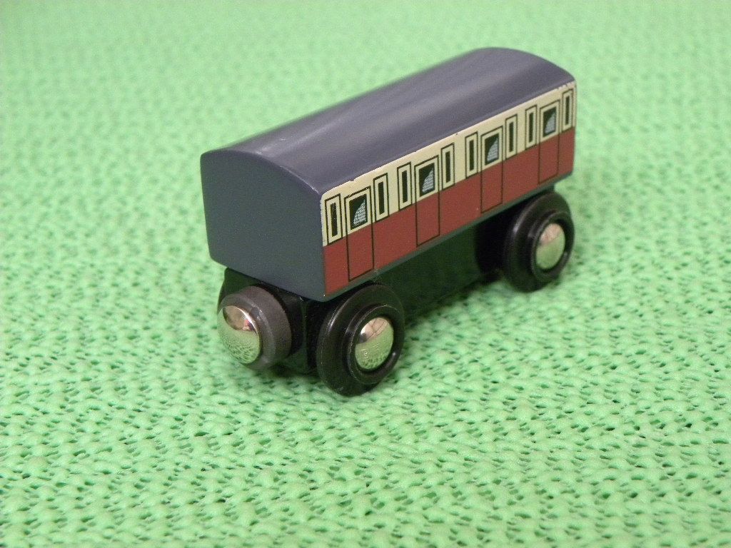  BRIO PASSENGER COACH for THOMAS WOODEN Train Set compatible with ELC